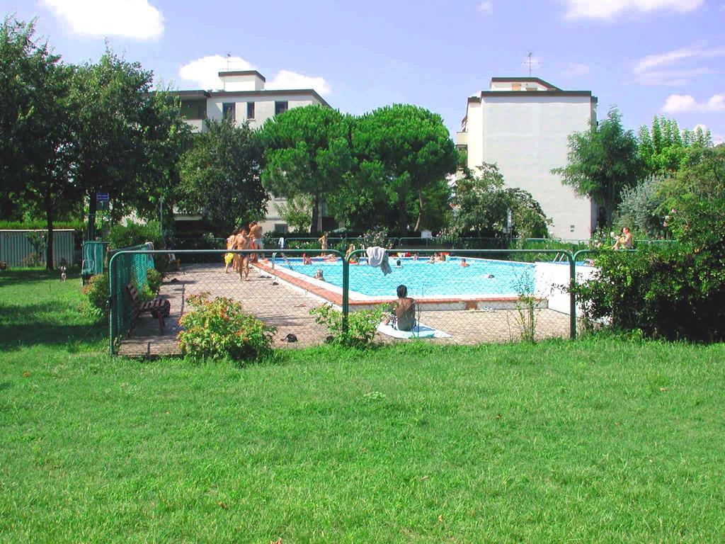 Residence 3 D Lido di Spina Exterior foto